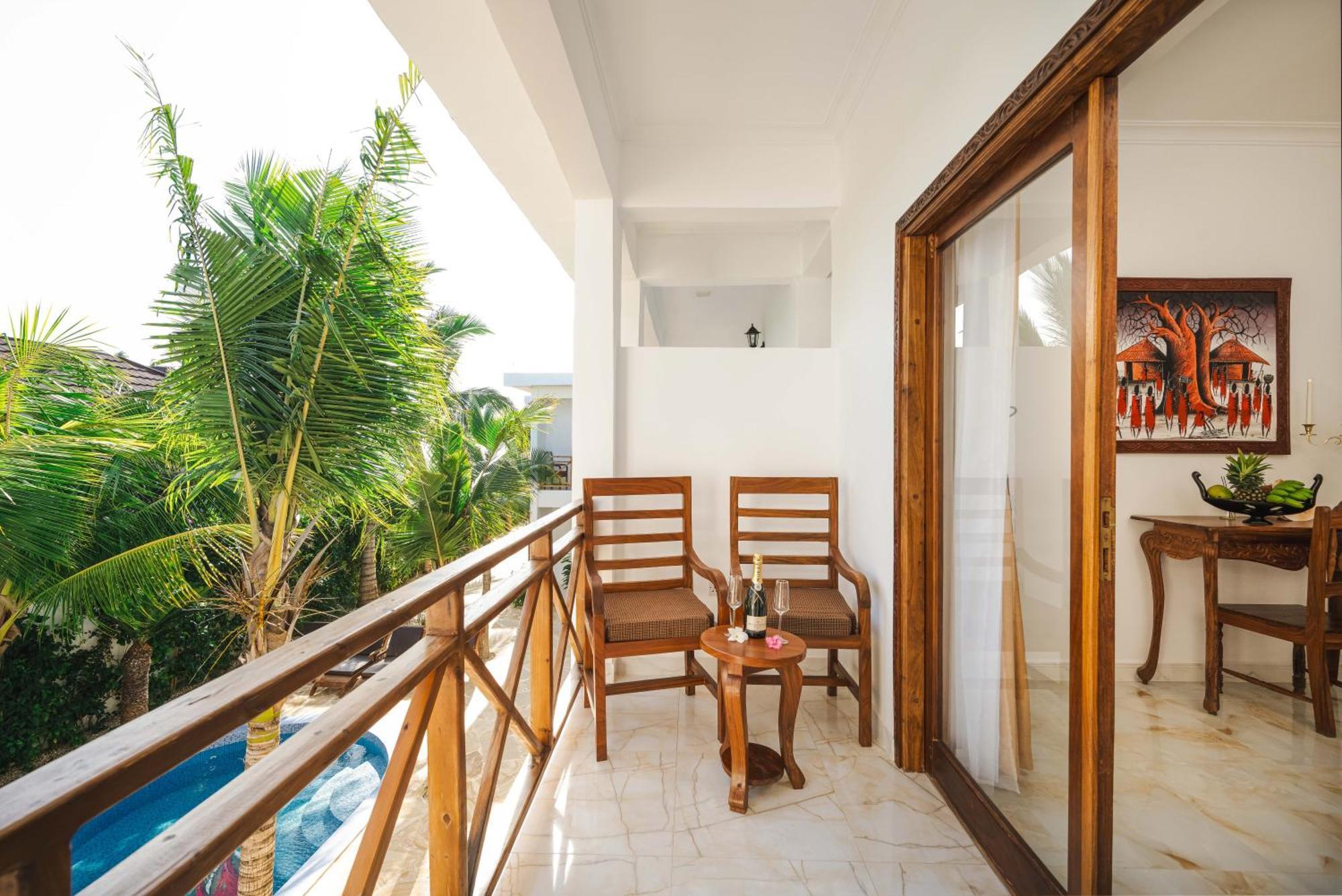Karibu Beach Resort Pongwe Bagian luar foto